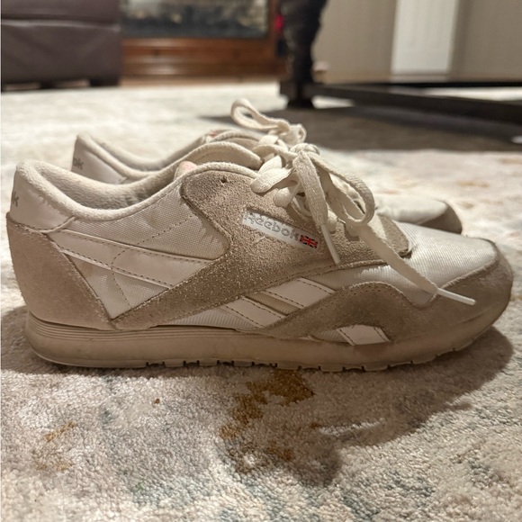 Reebok Women's Classic Cream Sneakers with Pink accent - Picture 4 of 6